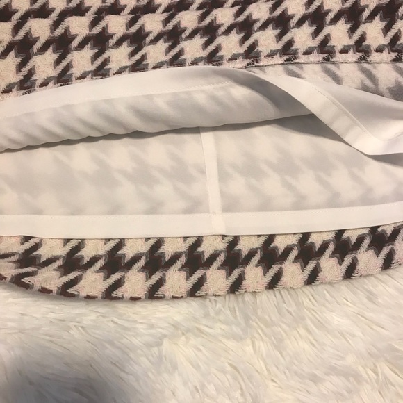 White House Black Market houndstooth skirt - Picture 4 of 6
